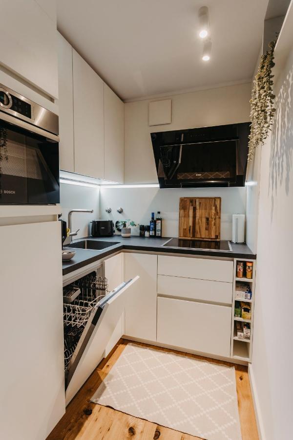 Traber Apartments Im Herzen Leipzigs Balkon Parkplatz Buitenkant foto