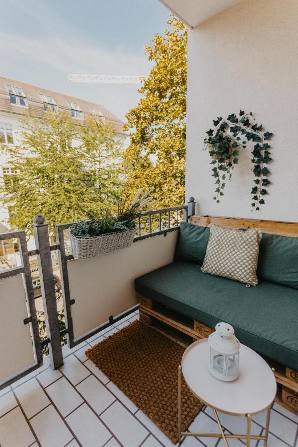 Traber Apartments Im Herzen Leipzigs Balkon Parkplatz Buitenkant foto